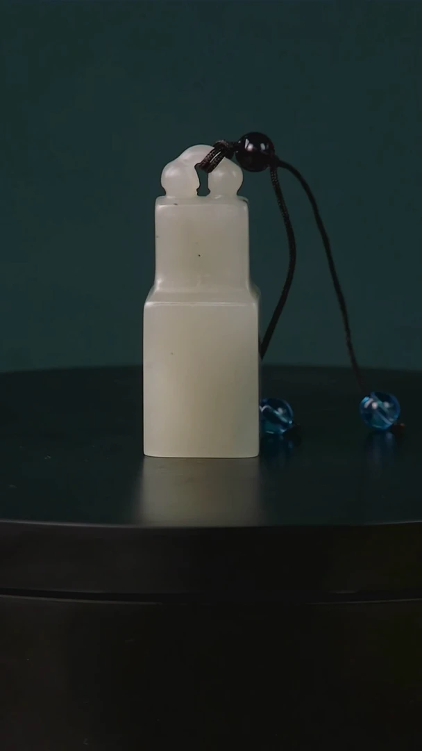 寿山石灰芙蓉如意章1.8*1.8*4.9