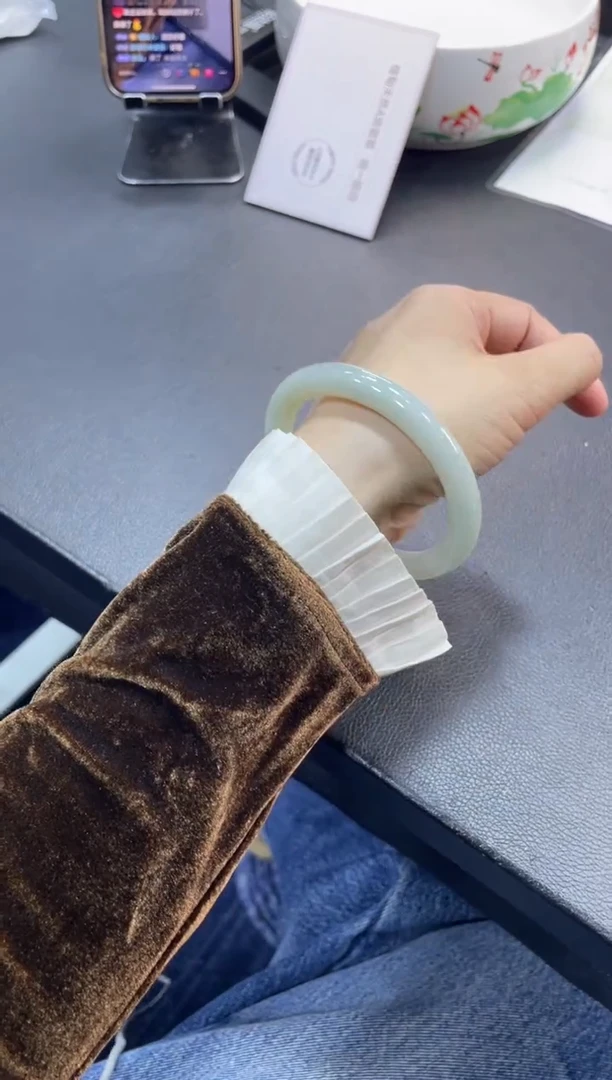 未镶嵌手镯定制翡翠越***?定制手镯XCZB/DZS