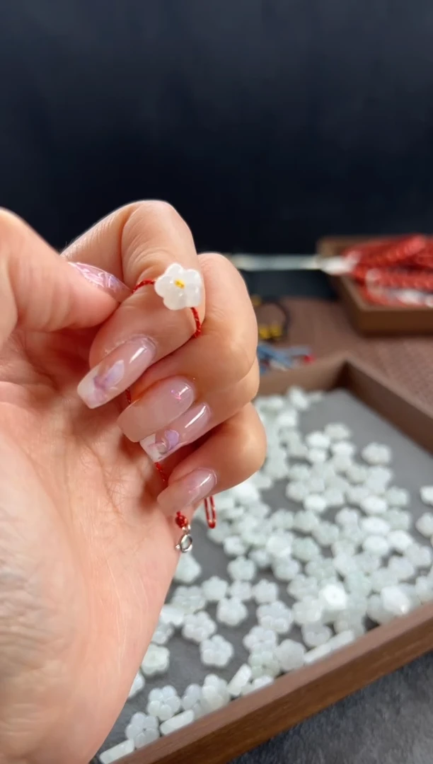 【闪购商品】翡翠手绳未镶嵌301买断小花多样性发一