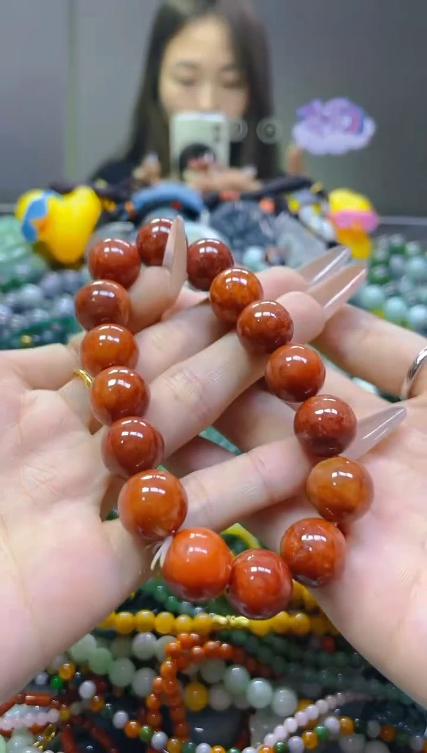 翡翠未镶嵌颈饰13MM/Q/翡翠A货，一件也是批发价