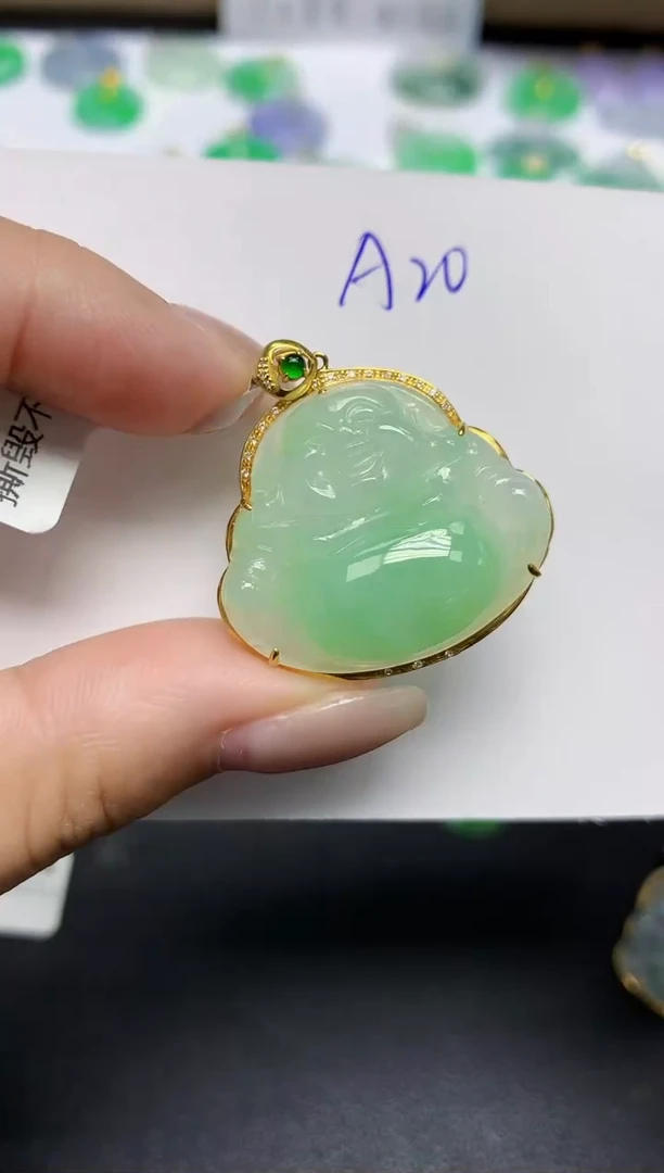 颈饰18K金镶嵌翡翠天然缅甸翡翠A货翡翠百元以上9元证书费自理