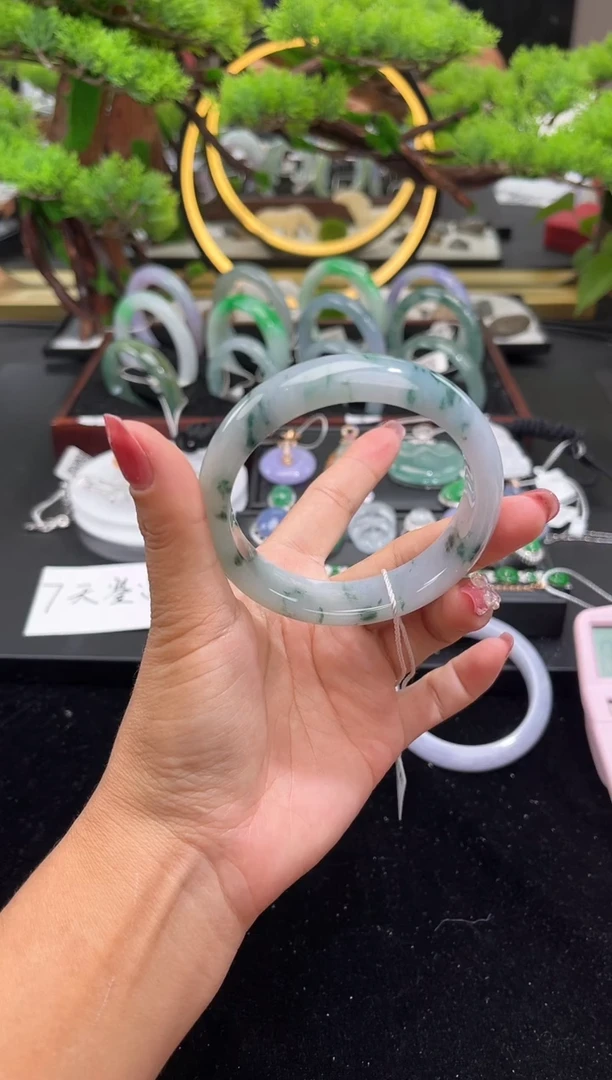 未镶嵌手镯翡翠手镯