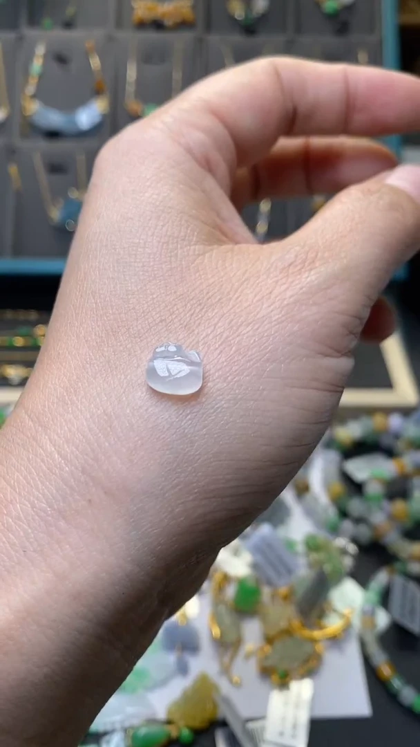 颈饰未镶嵌翡翠净货37471