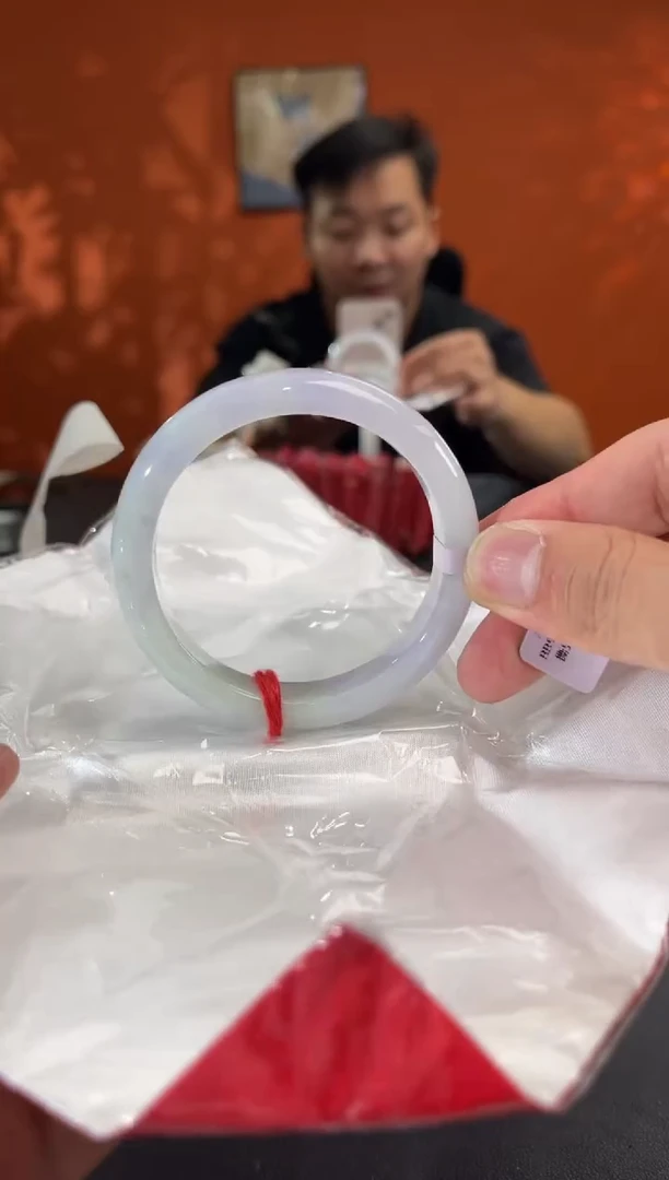 未镶嵌手镯翡翠2