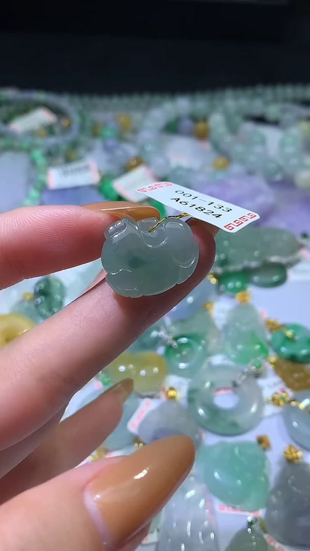 颈饰未镶嵌翡翠ZX018641