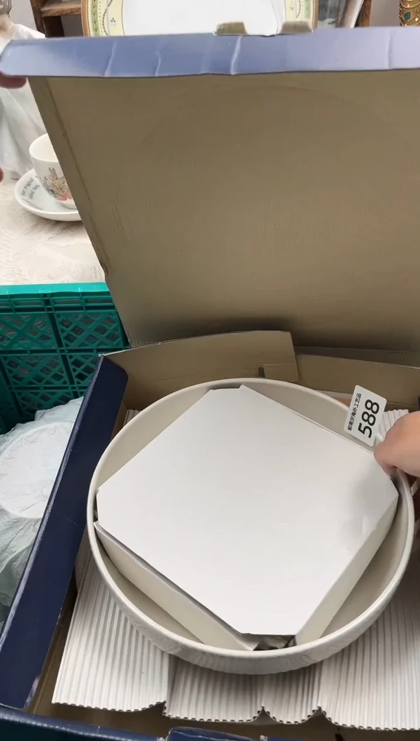 ?****?L          588