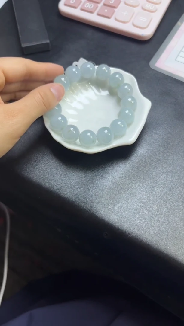 翡翠挂件未镶嵌发一件CH74