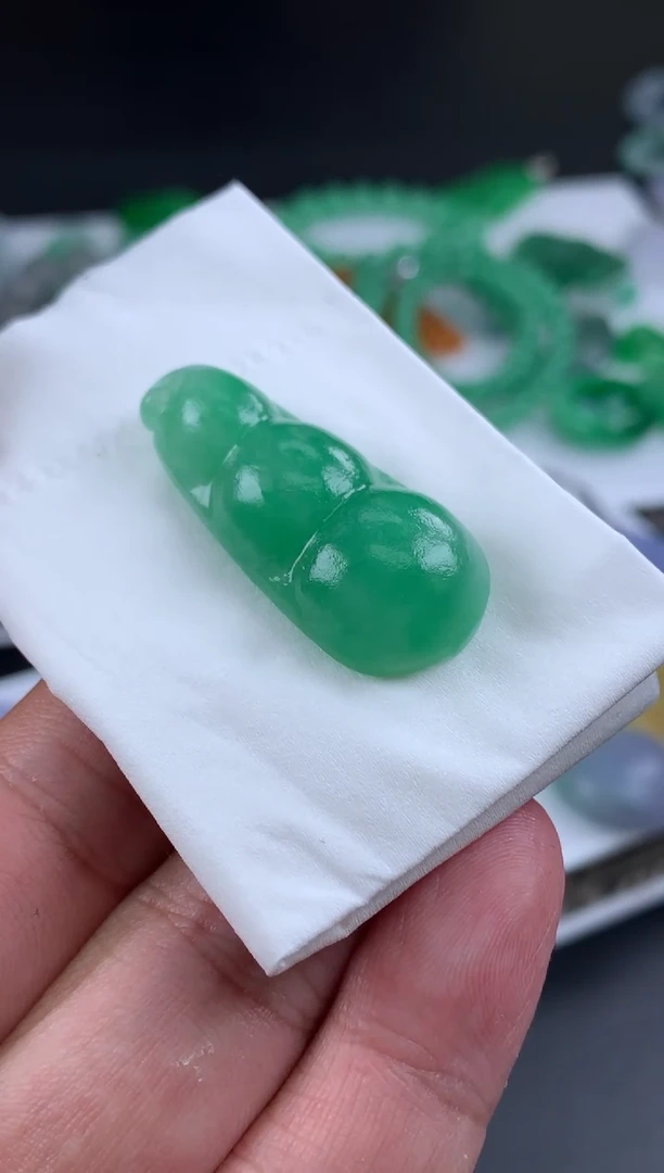 【闪购商品】定制翡翠未镶嵌豆子