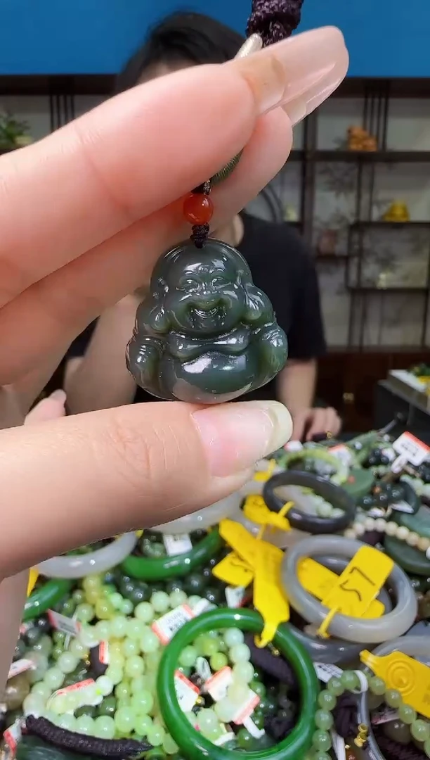 颈饰未镶嵌和田玉多样性发一