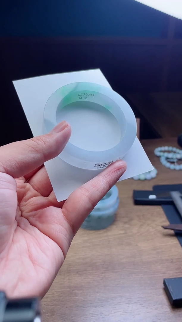 未镶嵌手镯定制翡翠风***?定制