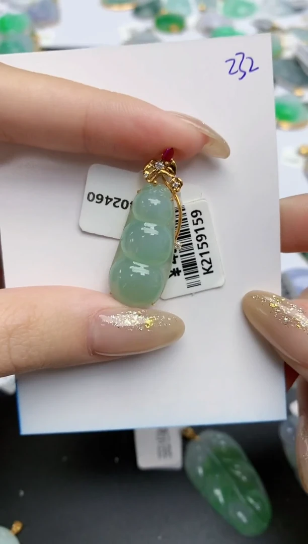 【闪购商品】翡翠颈饰18K金镶嵌天然缅甸翡翠A货