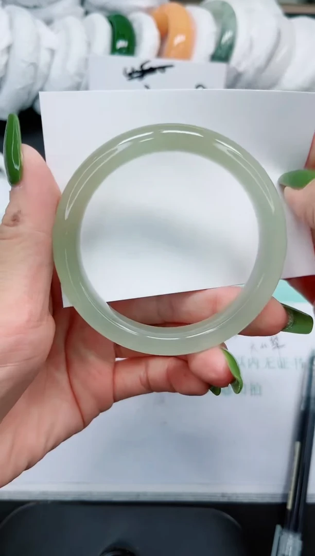 石英质玉手镯未镶嵌229/58