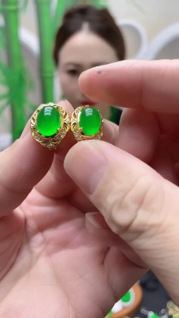 14K金镶嵌翡翠耳饰A110