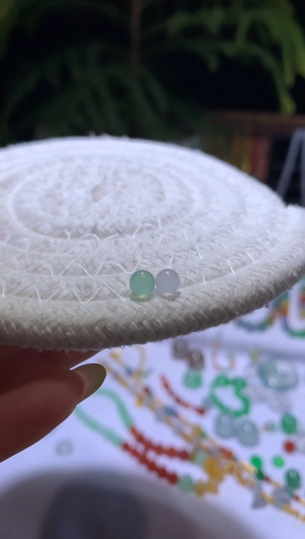 【闪购商品】定制翡翠未镶嵌4.8珠子380+38