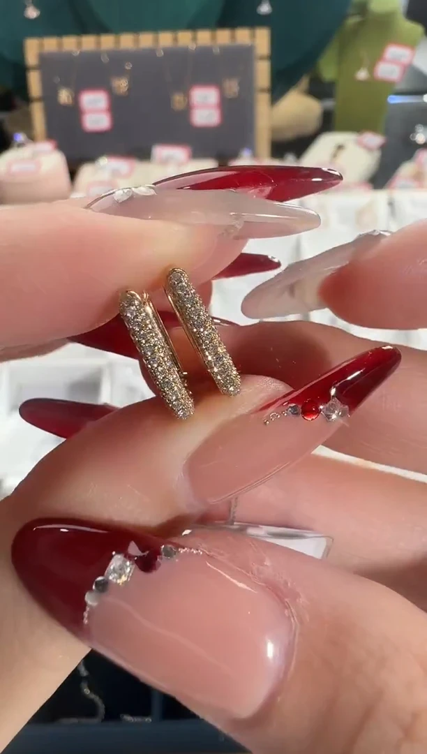 18K金镶嵌耳饰钻石3.59g