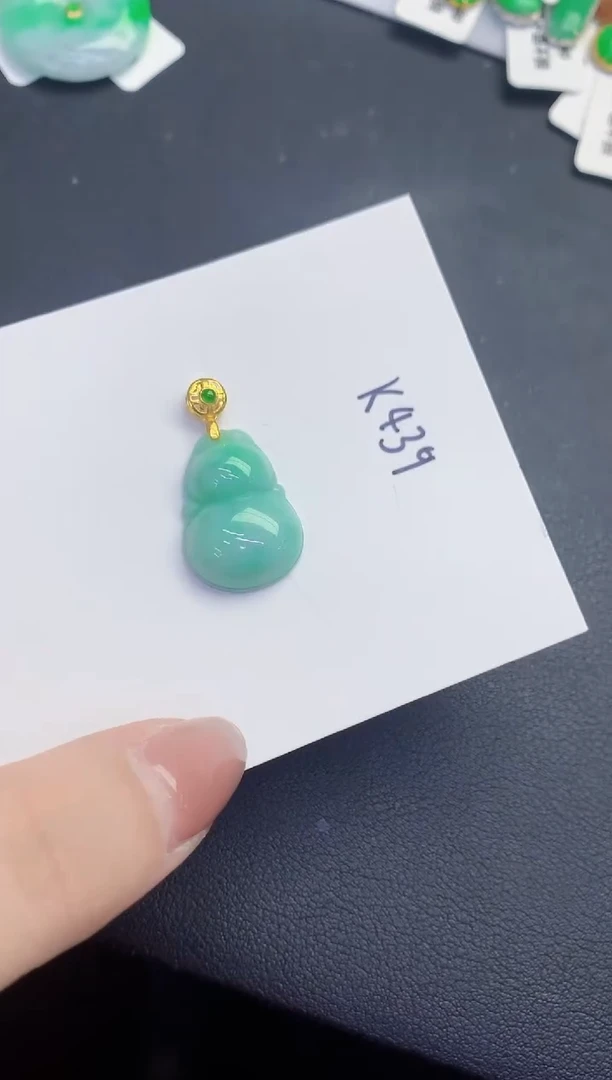 颈饰未镶嵌翡翠缅甸天然翡翠A货