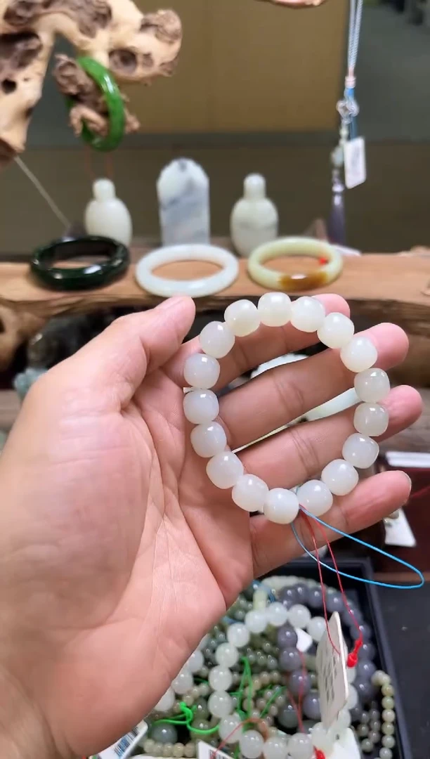 手串未镶嵌和田玉卡12青海白玉老型9003312