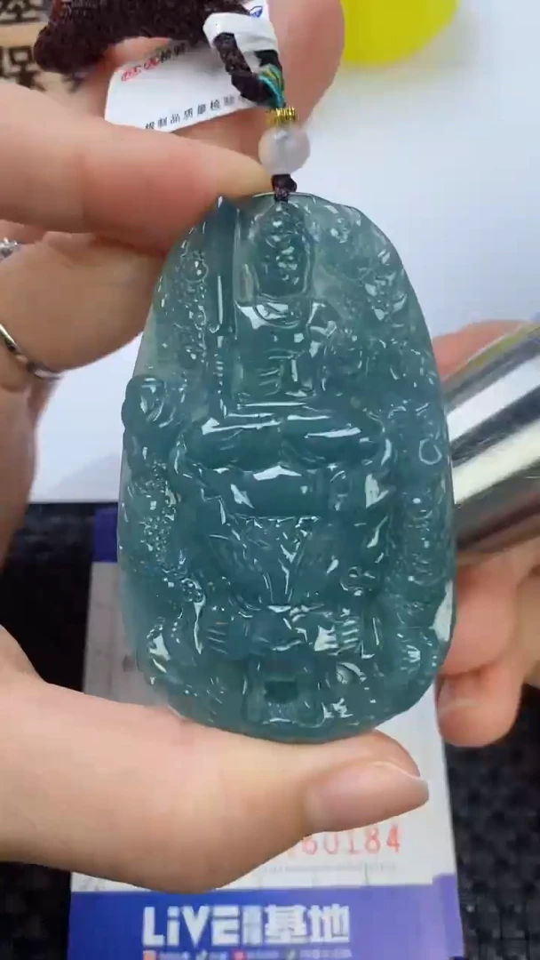 翡翠未镶嵌颈饰