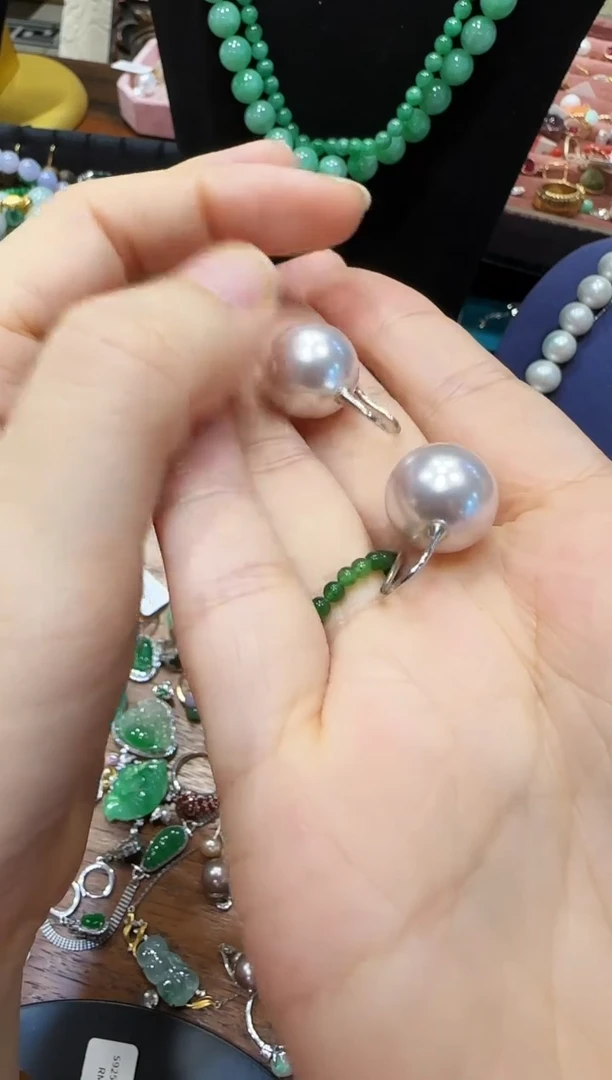 无非金属白珠耳钉