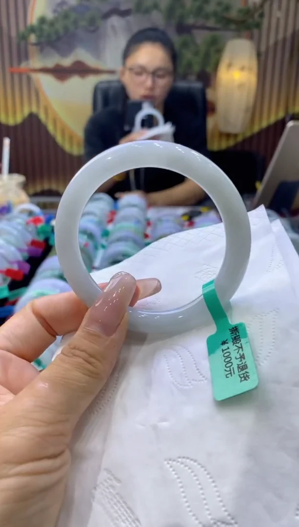 翡翠手镯未镶嵌00006387