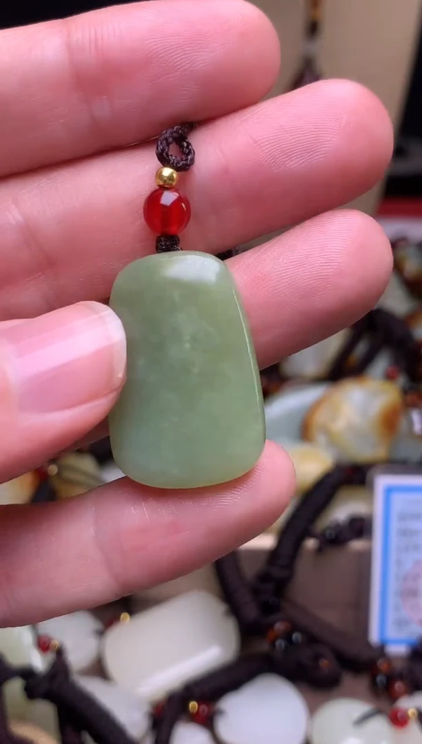 颈饰未镶嵌和田玉新疆料青海料清水和田玉吊坠