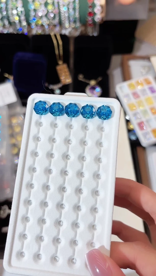 纯铜合成立方氧化锆萌*子99