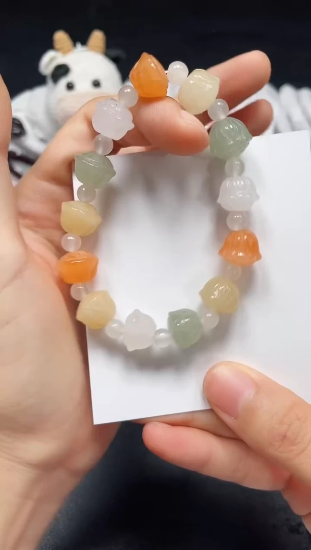 【闪购商品】石英质玉手链未镶嵌莲蓬