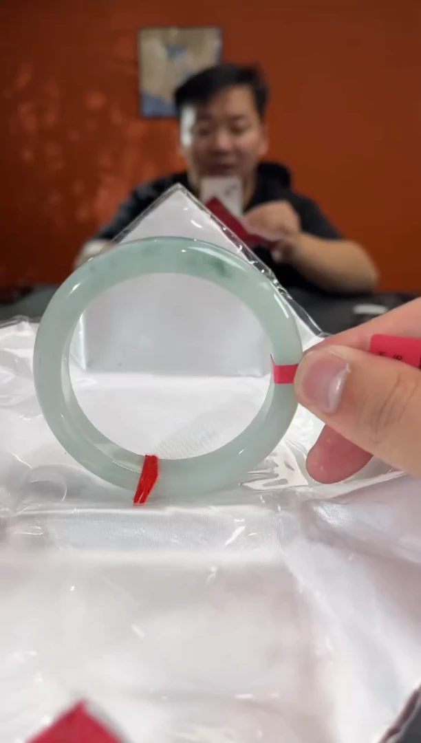 未镶嵌手镯翡翠3    56