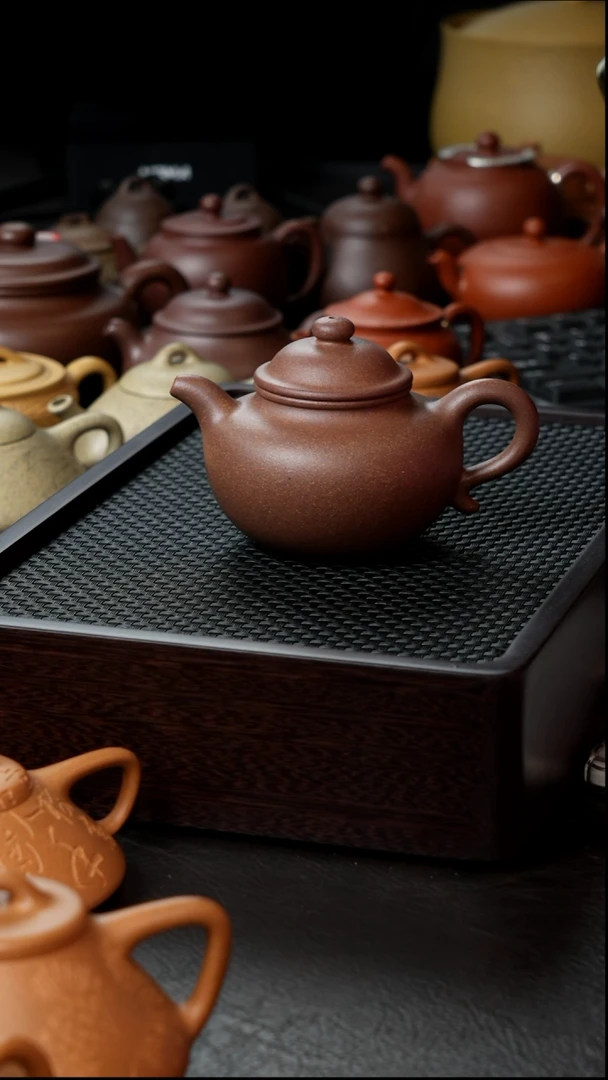 茶壶紫砂宝山降坡团泥莲子半手190      微瑕