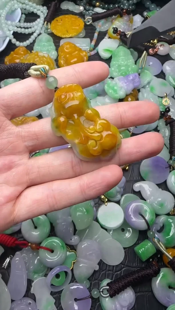 颈饰未镶嵌翡翠缅甸翡翠吊坠