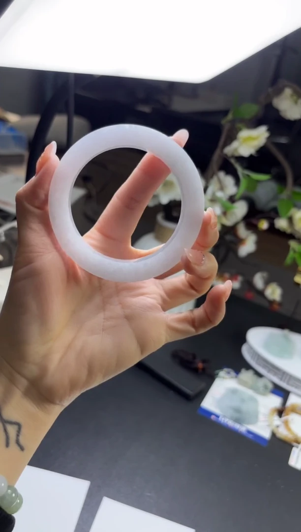 未镶嵌手镯定制翡翠定制手镯不退不换