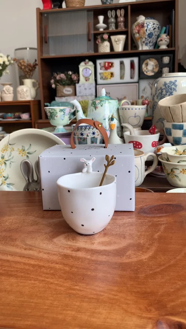 陶瓷【礼盒装】兔子手握杯 送勺