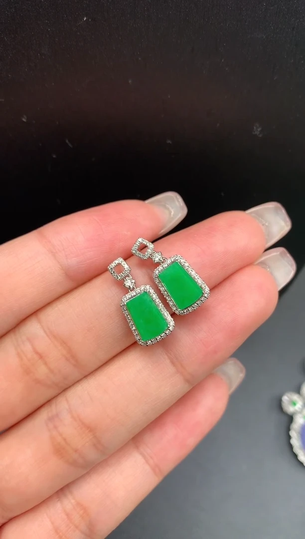 【闪购商品】翡翠颈饰18K金镶嵌无事牌耳钉1344