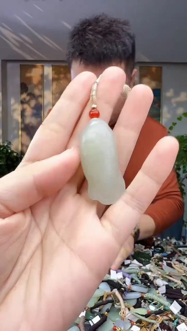 未镶嵌和田玉挂件拍一发一