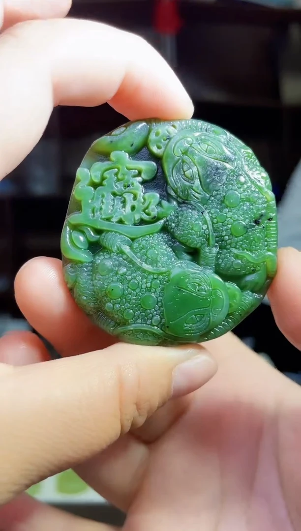 和田玉未镶嵌颈饰1