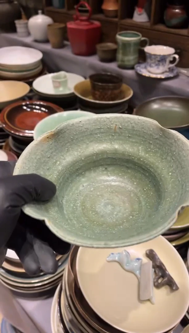【闪购商品】瓷片928 手工粗陶绿草帽盘1跟