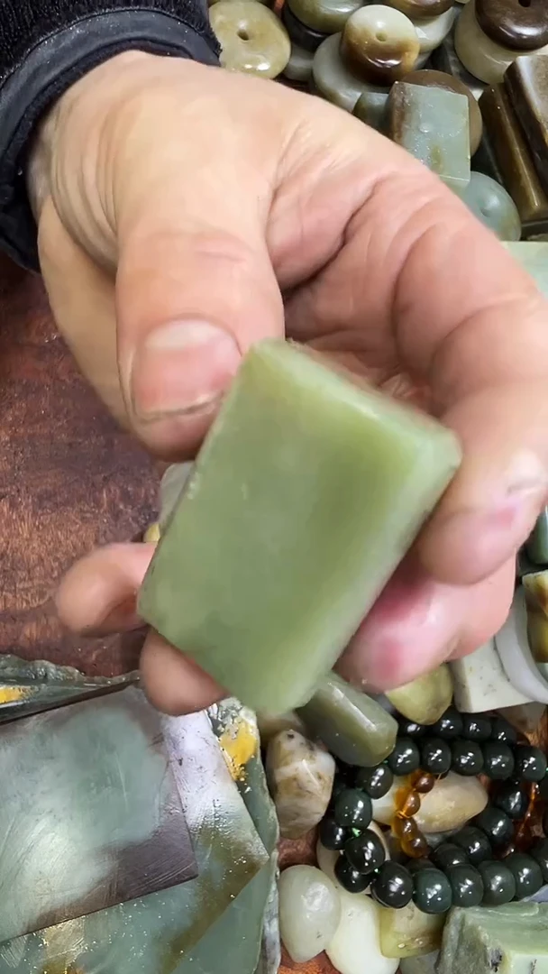 未镶嵌和田玉珠宝半成品1