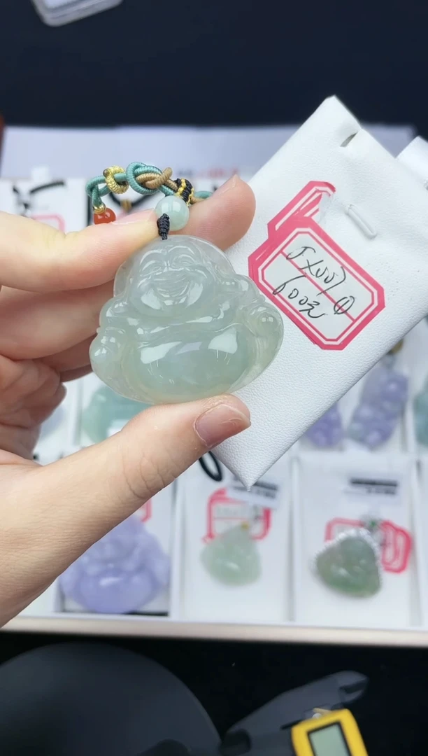 翡翠未镶嵌颈饰孤品5X007冰绿中大佛+送同款绳子