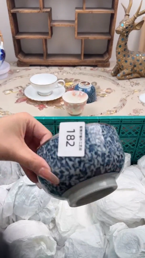 瓷片倔****子A         182