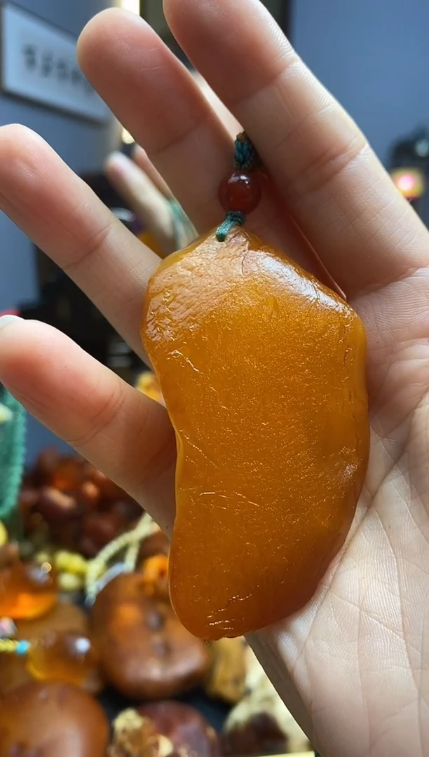 琥珀颈饰未镶嵌吊坠