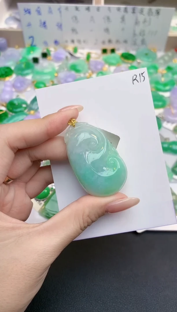 颈饰18K金镶嵌翡翠天然缅甸A货翡翠