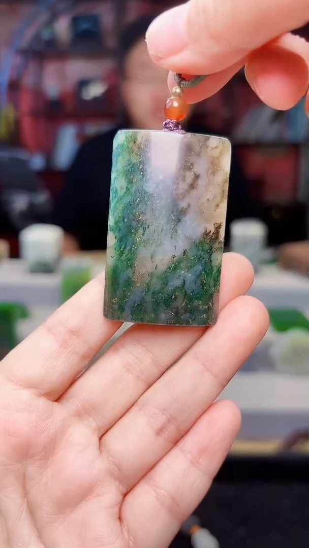 独山玉未镶嵌颈饰379