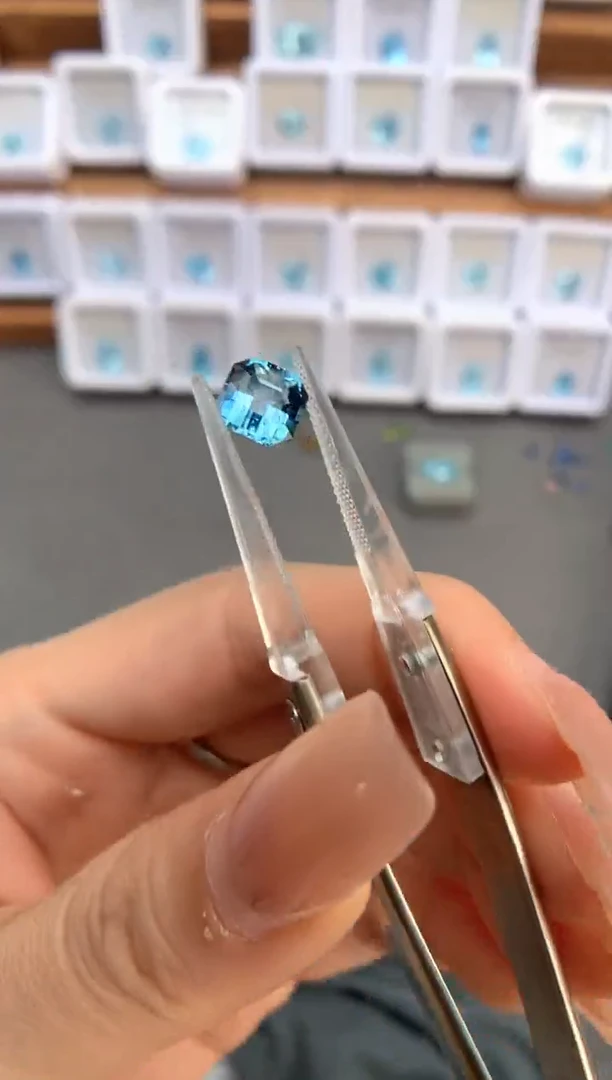 未镶嵌裸石定制海蓝宝石1.43ct 超圣