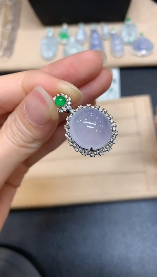 【闪购商品】翡翠颈饰18K金镶嵌蛋面【无服务费】