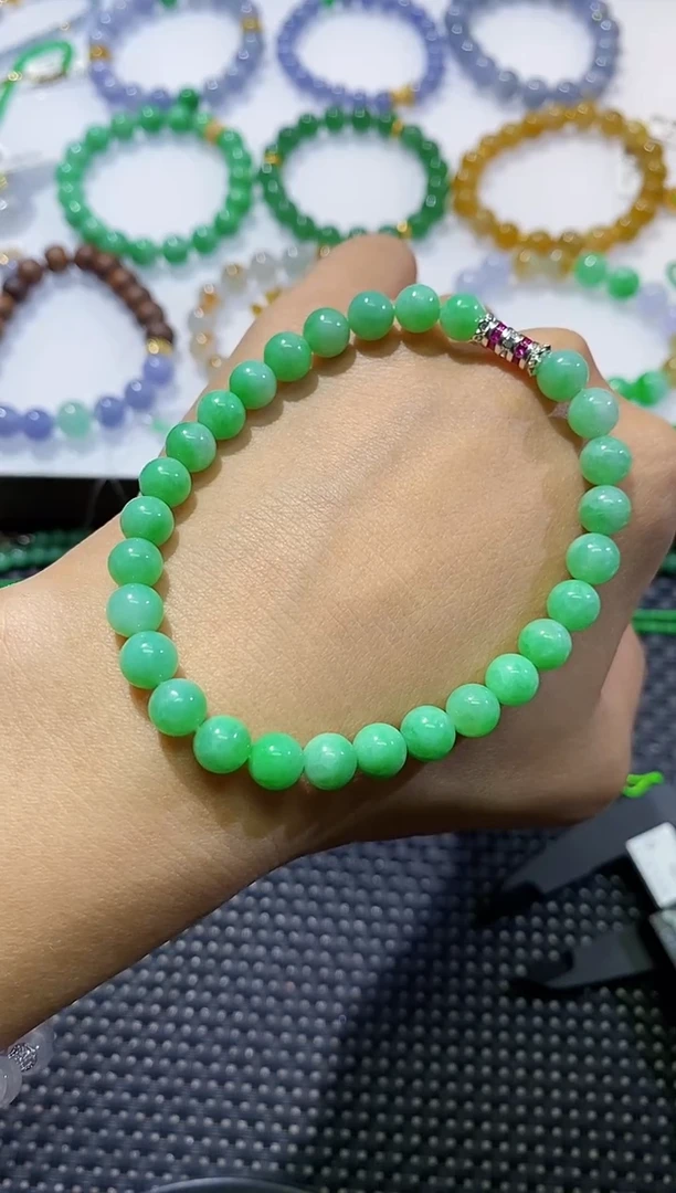 散珠翡翠卡7左右果绿手串