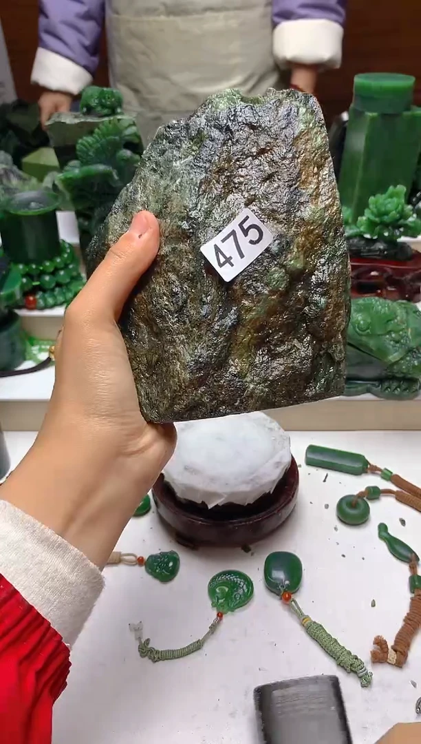 未镶嵌和田玉摆件1