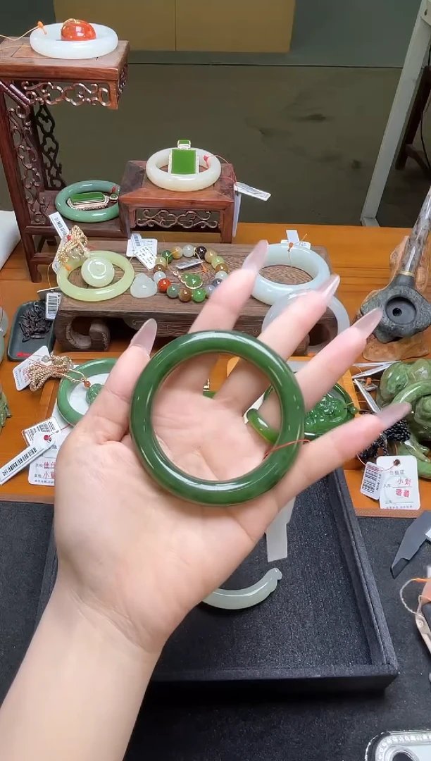 未镶嵌手镯和田玉孩*爹俄七碧玉 56圈