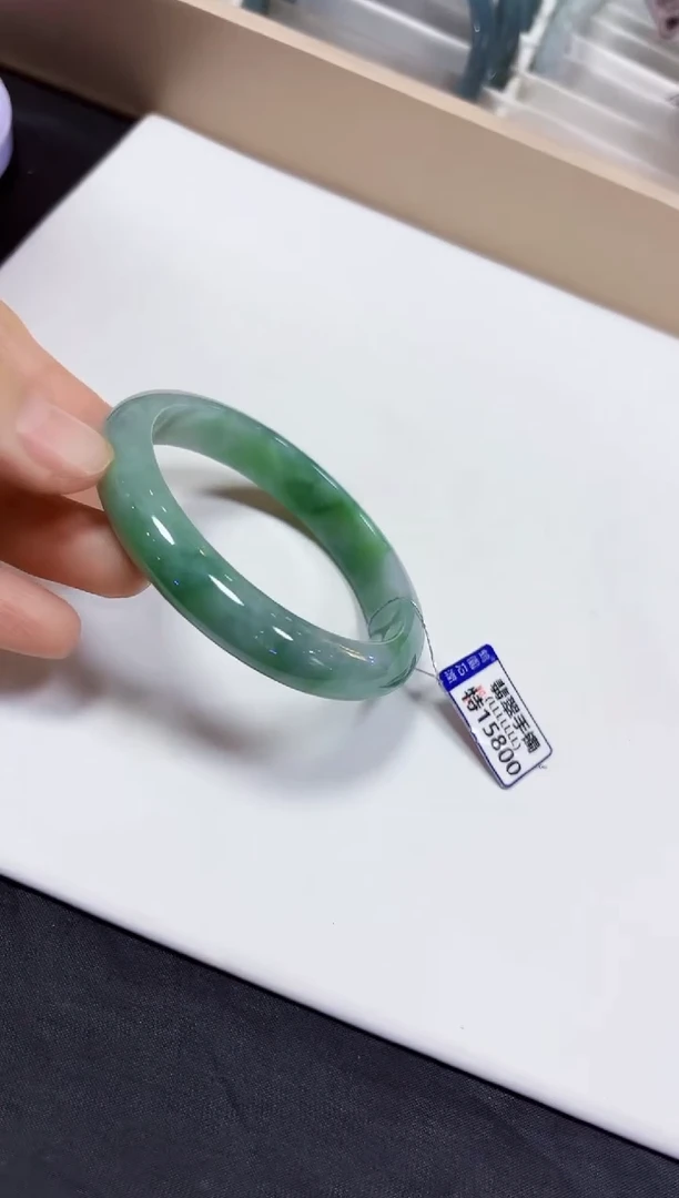 颈饰未镶嵌翡翠57手镯