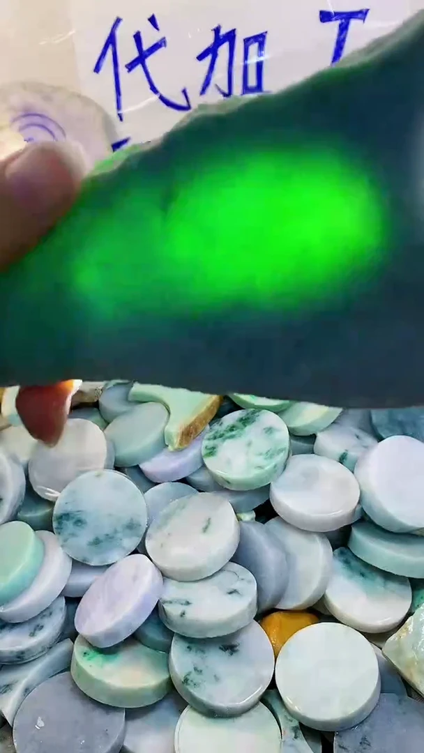 裸石翡翠纯天然A货翡翠126