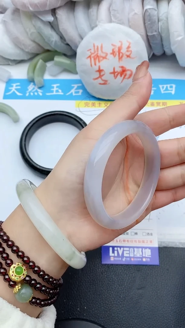 【闪购商品】石英质玉手镯未镶嵌268+56/57